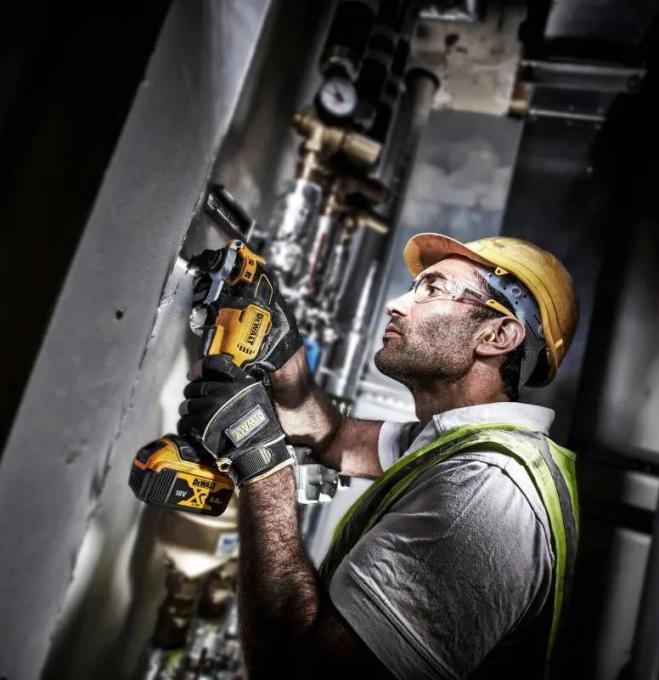 DeWALT DCS356N