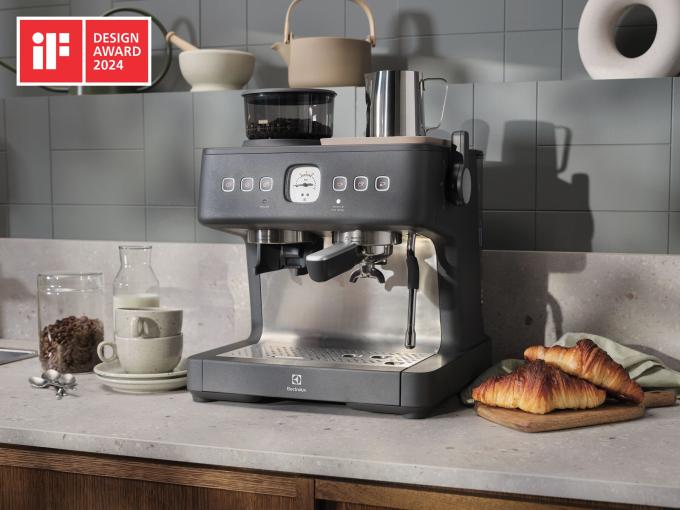 ELECTROLUX E8EC1-8BP