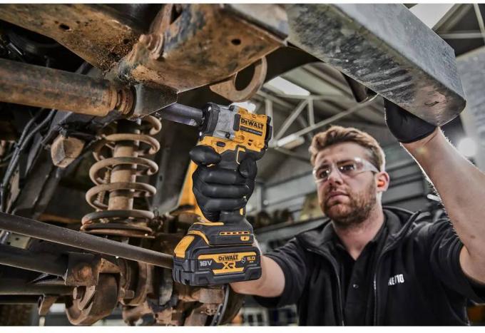 DeWALT DCF921NT