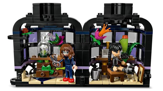 LEGO 76784