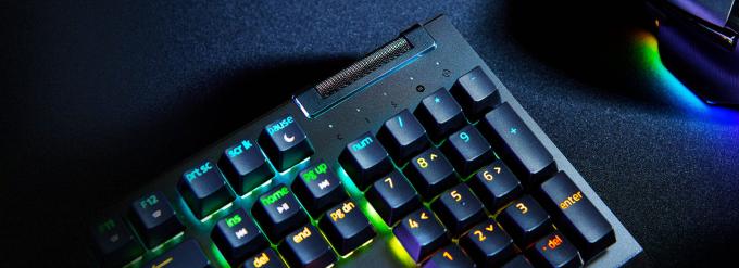 Razer RZ03-04700800-R3R1