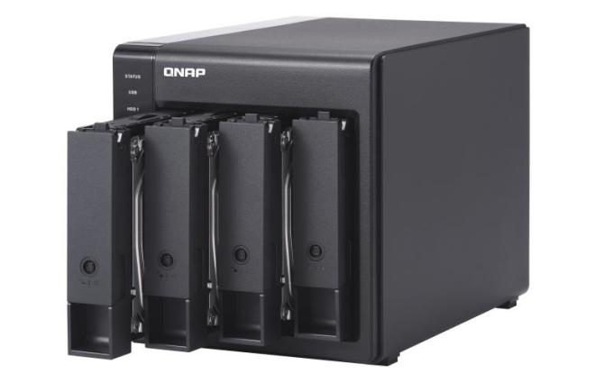 QNap TR-004
