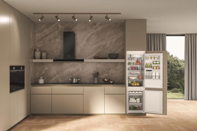 Whirlpool WHC18D011C1 SF