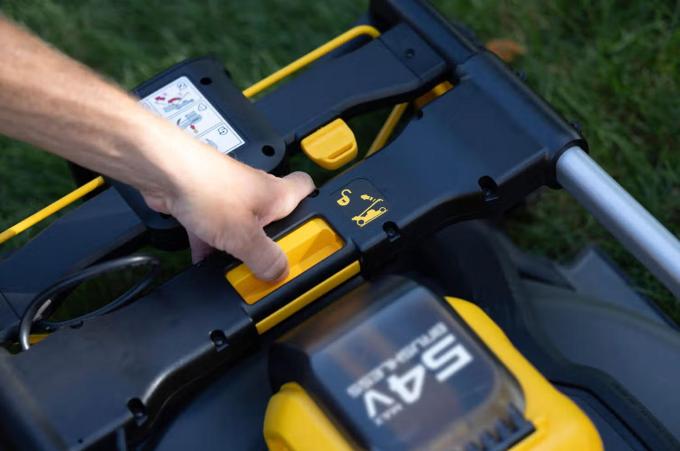 DeWALT DCMWP500N