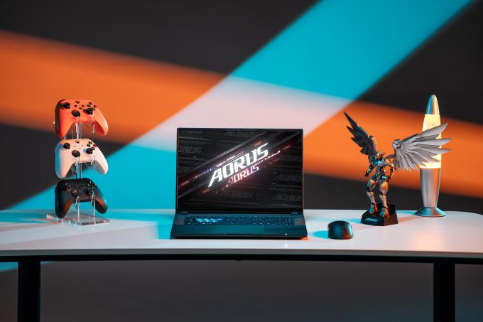 GIGABYTE AORUS_16X_9SG-43UAC54SH