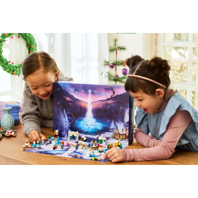 LEGO 43273