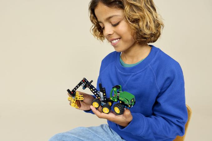 LEGO 42218