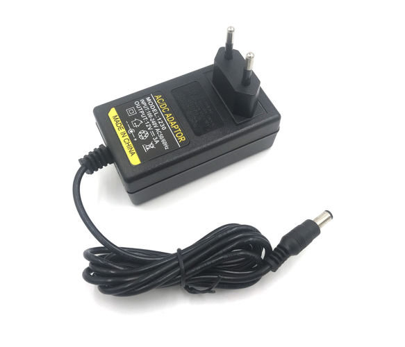 VOLTRONIC RSJ-1230-12V-3A-5.5 / 2.5