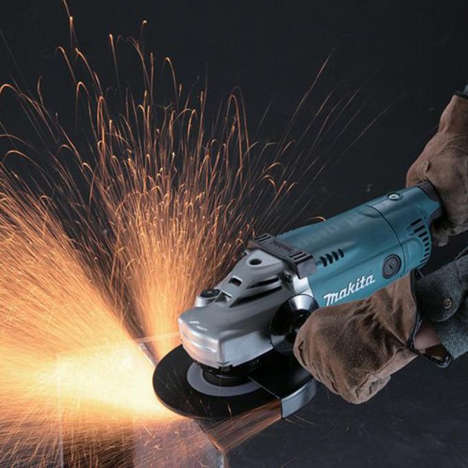 Makita GA9020