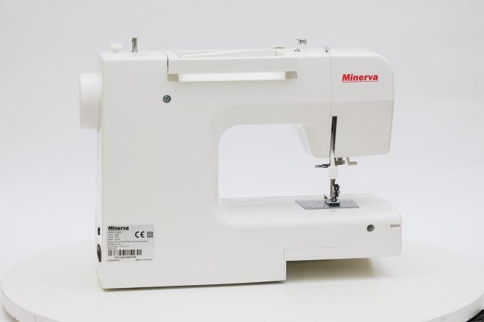 Швейная машина MINERVA M230, 85 Вт, 23 швейные операции, бело-синяя M-M230
