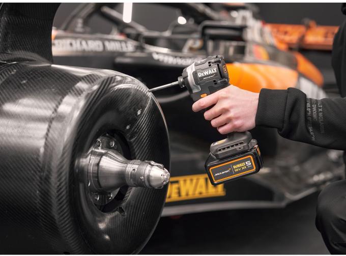 DeWALT DCF85MP2T