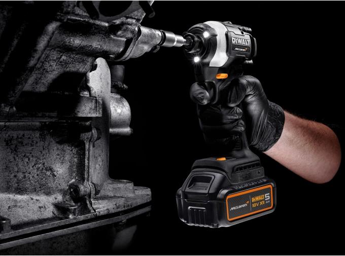 DeWALT DCF85MP2T