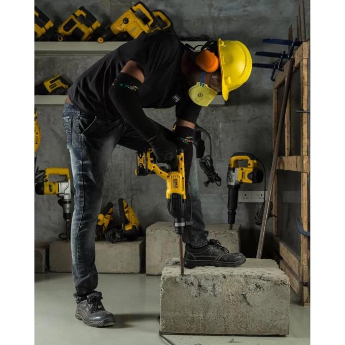 DeWALT DCH133M1