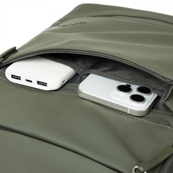RivaCase 7856 (Olive green)