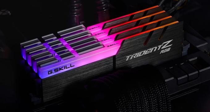 G.Skill F4-3200C16D-32GTZR