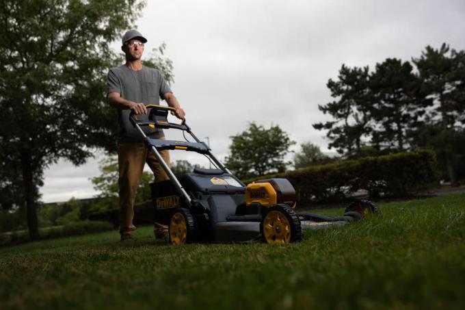DeWALT DCMWP500N