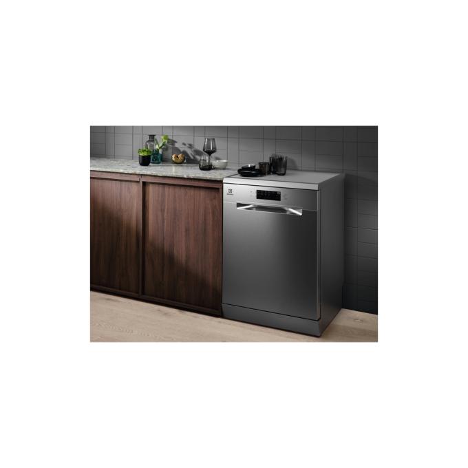 ELECTROLUX ESM64831SX