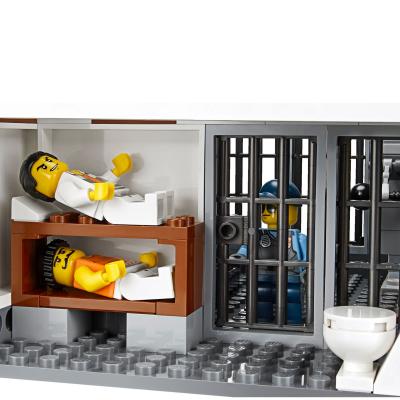 Конструктор LEGO City Police Остров-тюрьма 60130