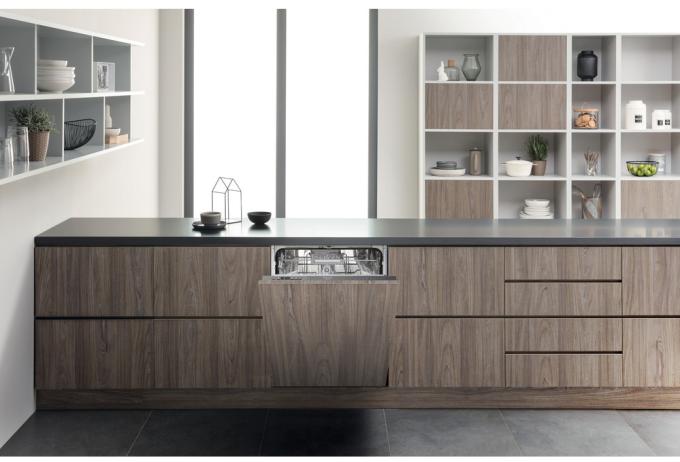 Hotpoint-Ariston HI 5010 C
