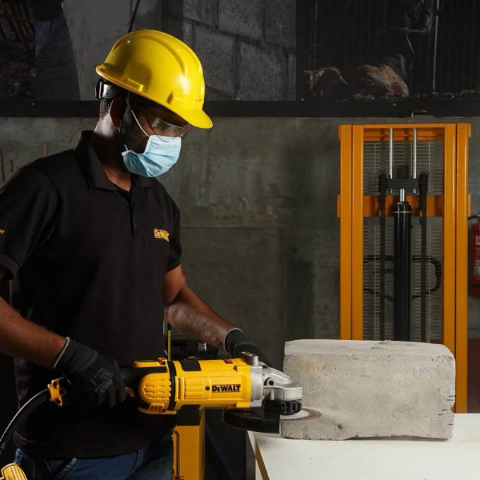 DeWALT DWE4579