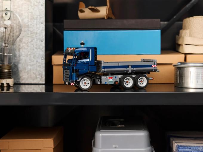 LEGO 42203