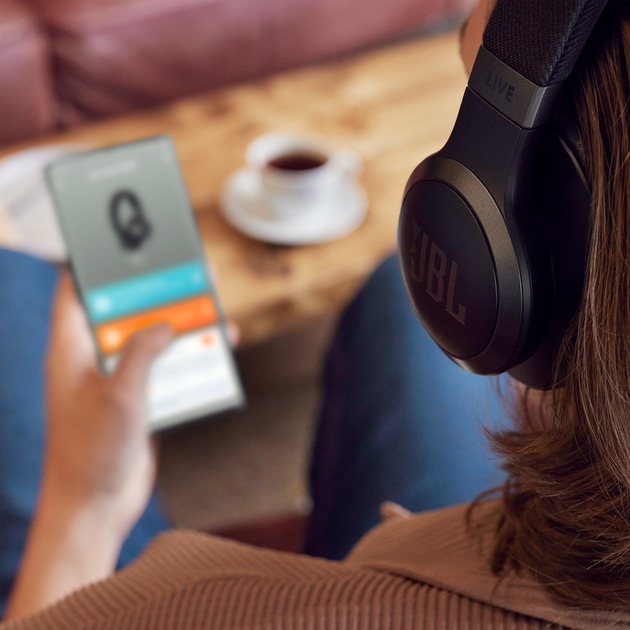 JBL JBLLIVE770NCBLK