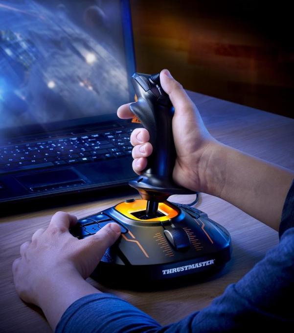 ThrustMaster 2960773