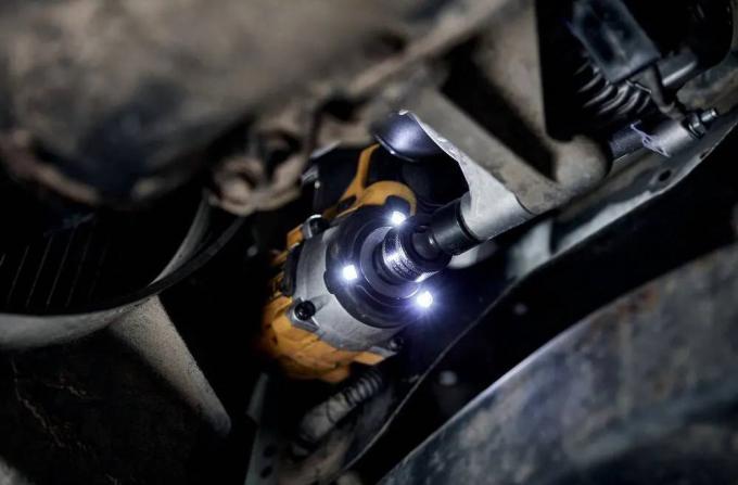 DeWALT DCF922N