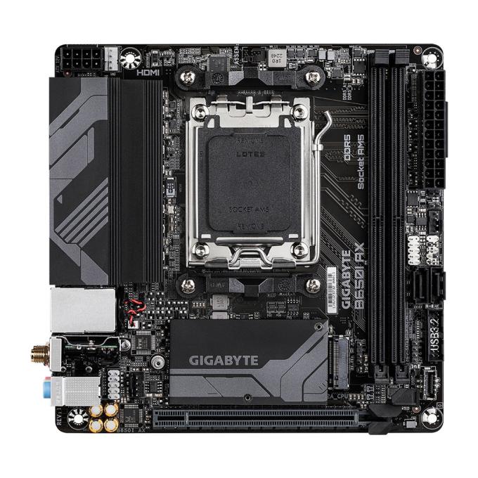 GIGABYTE B650I AX