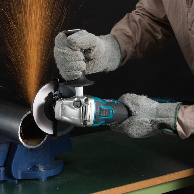 Makita DGA504Z