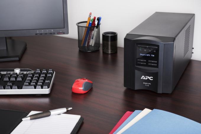 APC SMT750IC