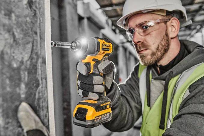 DeWALT DCF840E1T