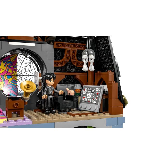 LEGO 76781