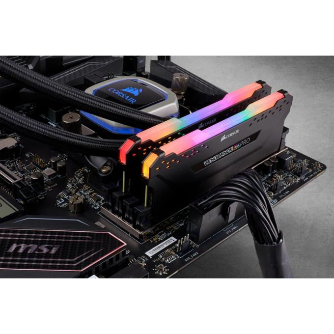 Corsair CMW16GX4M2D3600C18