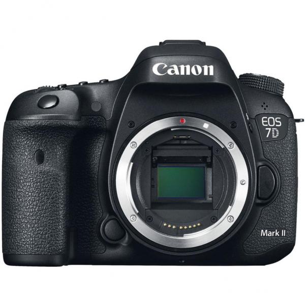 Цифровой фотоаппарат Canon EOS 7D Mark II 18-135 IS USM Kit 9128B163