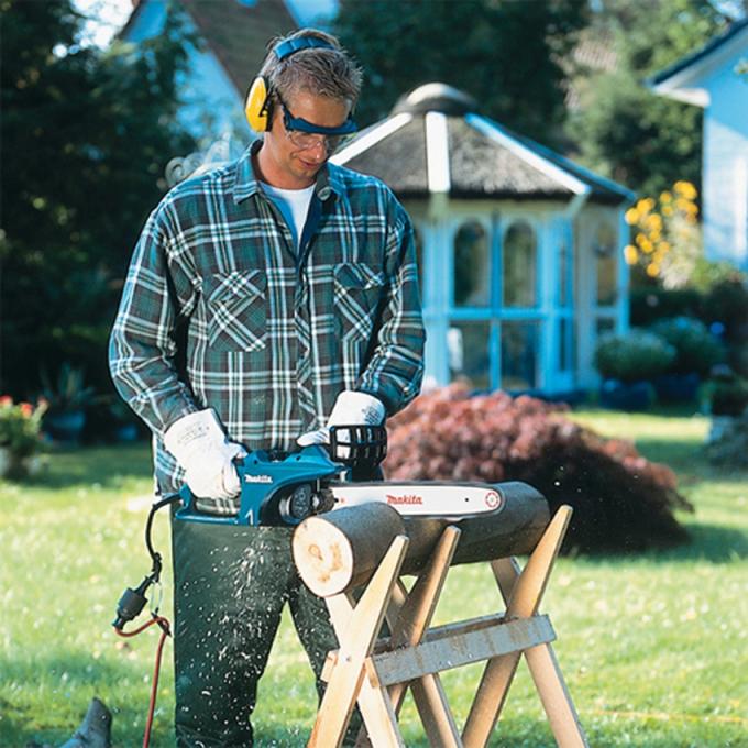 Makita UC4051A