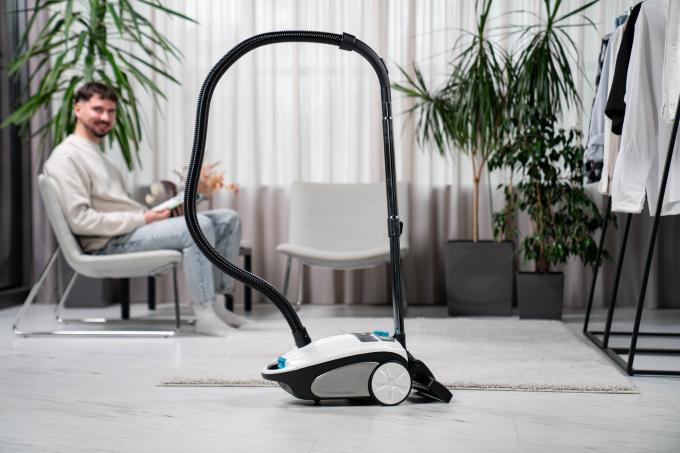 Ardesto VC-I-B800W
