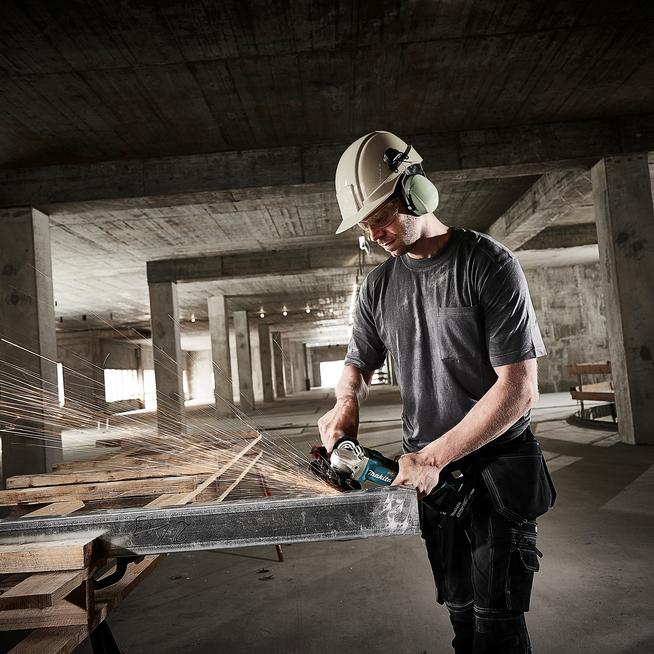 Makita DGA504Z