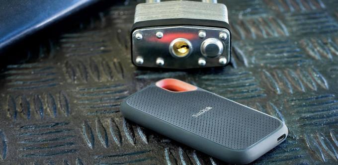 SANDISK SDSSDE61-1T00-G25