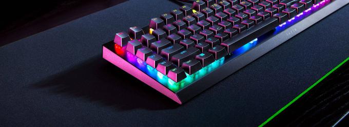 Razer RZ03-04700800-R3R1