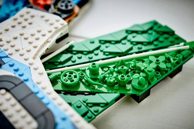LEGO 43018