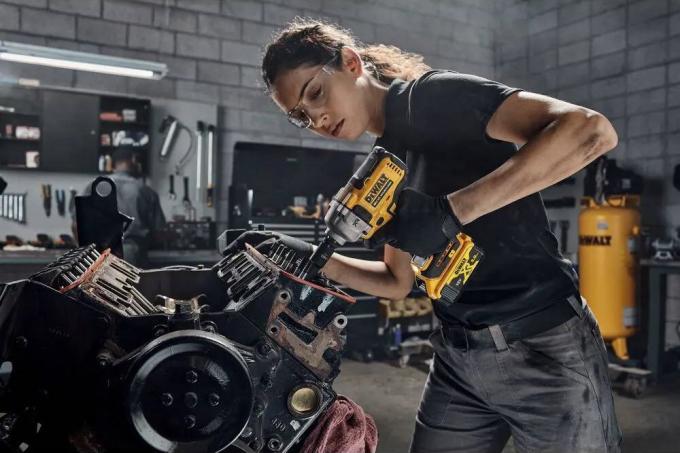 DeWALT DCF892P2T