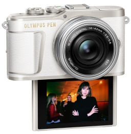 Цифровой фотоаппарат OLYMPUS E-PL9 14-42 mm Pancake Zoom Kit white/silver V205092WE000