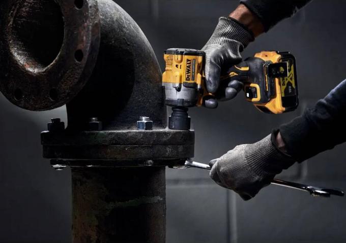 DeWALT DCF922NT