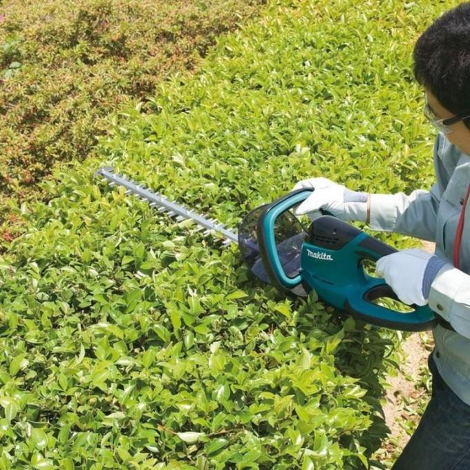 Makita UH4861