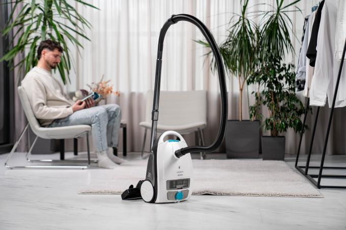 Ardesto VC-I-B800W