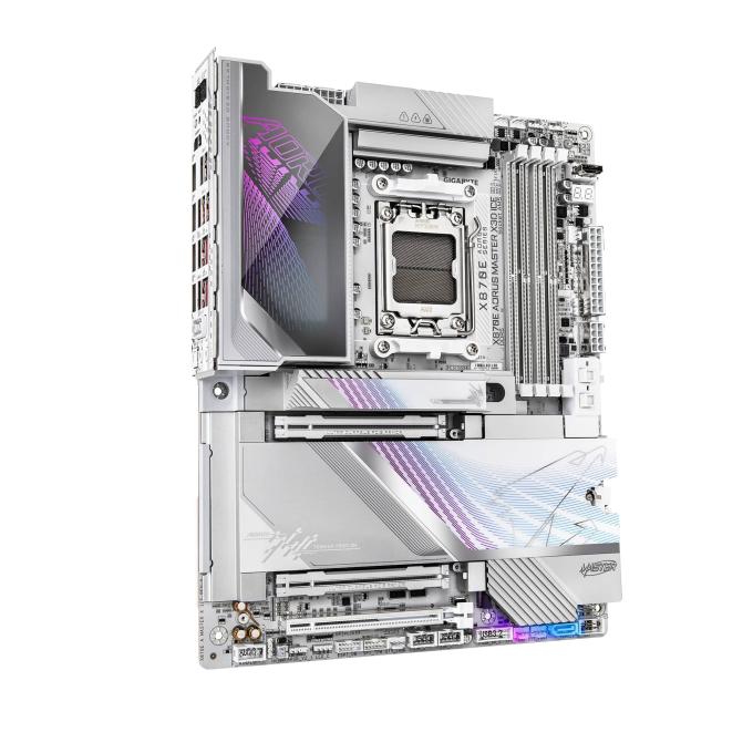 GIGABYTE X870E A MASTER X ICE