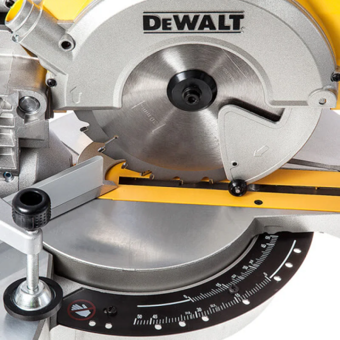 DeWALT DWS777