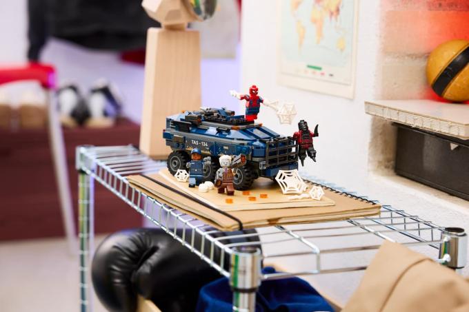LEGO 76349