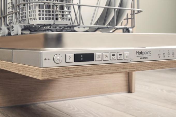 Hotpoint-Ariston 869991615510